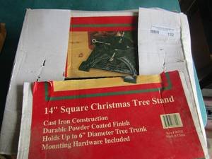 lot 132 image: 14 Christmas tree stand metal