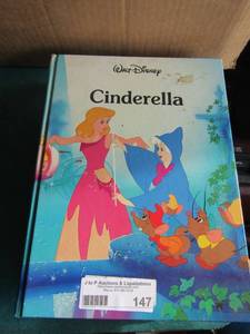 lot 147 image: Walt Disney book lot qty 4 includes, Cinderella, Sleeping beauty, Snow white, Pinocchio all in great condition