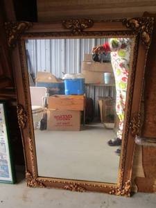 lot 8 image: 3825 wall mirror with golden frame, very nice and in great condition