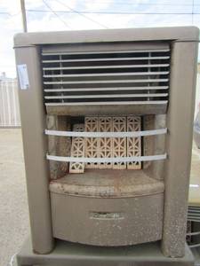 lot 3 image: Dearborn gas heater, used but still good condition, has all grates