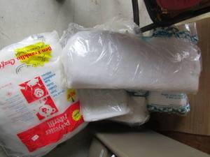 lot 152 image: 6 new bags of pillow stuffing