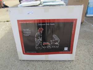 lot 170 image: Silhouette Holy family yard dcor for holidays, NIB never opened