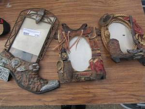 lot 176 image: Western boot picture frame, 2 wesern style picture frames, all new qty 3