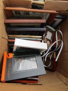 lot 215 image: Box of all sizes of brand new Frames, various sizes