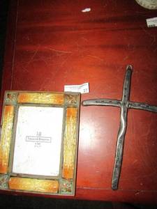 lot 27 image: treasure memories 57 new picture frame, solid iron cross, 12 8