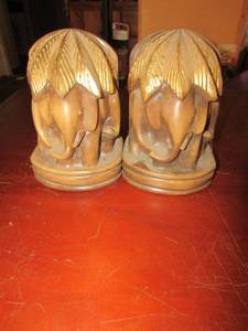 lot 35 image: Gole leaf elephant book ends qty 2