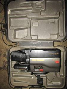 lot 38 image: Signature 2000 camera takes VS. for recording, 8x zoom in case, unknown working condition