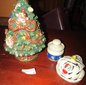 lot 42 image: Christmas tree cookie jar, Rooster sugar dish with S&P shaker eggs, covered sugar dish