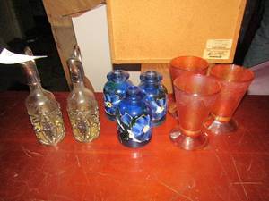 lot 46 image: Oli and viniger canisters, 3 blue glass vases, 3 carnival glass- glasses