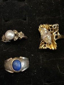 lot 185 image: size 8 pearl ring , blue gents ring sign 9 and solitaire 9