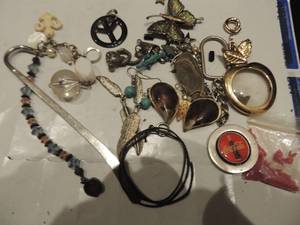lot 228 image: Coke keychain, magnifying glass, jewlery pieces for crafting and more