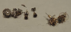 lot 233 image: 3 pair semi precious stone pierced earrings