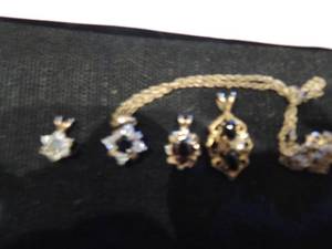 lot 234 image: 1 chain and 4 semi precious stone pendants