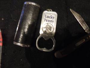 lot 238 image: Cigarettes lighter case, old timer, one blade