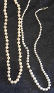 lot 69 image: 2 vintage hand knotted pearl necklaces