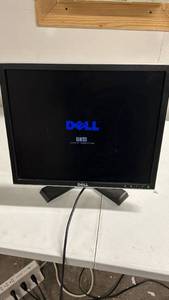 lot 57 image: Dell 19 Computer Monitor Black square