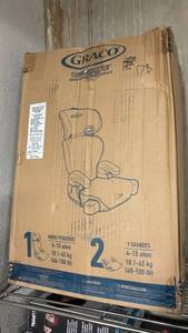 lot 174 image: Graco Turbobooster Kids Car Seat age 4-10