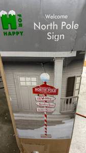 lot 242 image: North Pole Sign H for Happy
