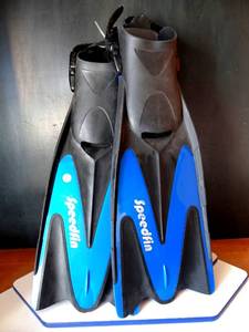 lot 67 image: SeaDive SpeedFin Scuba Diving Fins Blue - Size ML $$$