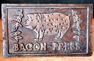 lot 71 image: BACON PRESS WITH WOOD HANDLE