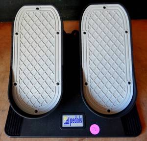 lot 72 image: CH Products Pro Pedals USB Flight Simulator Pedals