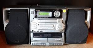 lot 108 image: VINTAGE Aiwa Boombox Model CA-DW630U 1998 CD Dual Cassette  - AMAZING SOUND OUTPUT $$$