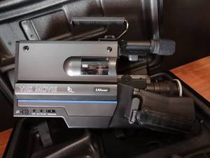 lot 114 image: Vintage Sears LXI Series VHS Movie Camcorder Model 934.53721550