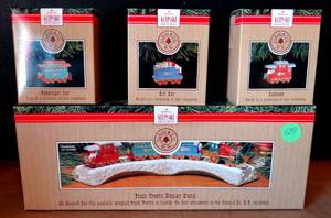 lot 129 image: 1991 Hallmark Keepsake Ornaments Train Trestle Display Stand - 3 OF 5 UNITS FOR COMPLETE SET