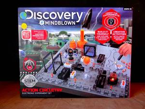 lot 153 image: Discovery Mindblown Build-it-Yourself Electronic Action Circuitry
