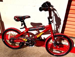 lot 160 image: BOYS HOT WHEELS BIKE AS SHOWN