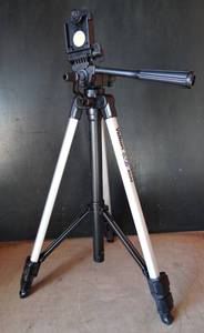 lot 168 image: Velbon 5000 Tripod Lightweight PhotoVideo Tripod 3 Way