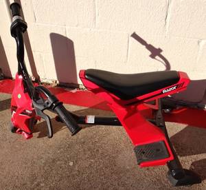 lot 193 image: Razor Drift Rider Electric Trike Red 22 Volt - Electric Scooter Kids $$$