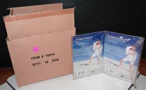 lot 252 image: NEW BOX OF 12 - MICHAEL HOLLAND 4 X 6 V FOLD ACRYLIC FRAME (HOLDS 2 PHOTOS)