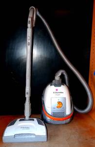 lot 270 image: Electrolux Oxygen REL6988 Canister Vacuum W HEPA O2 Filter - TESTEDWORKS