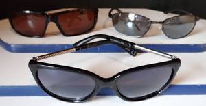 lot 284 image: LOT OF FRAMES AND GLASSES AS SHOWN