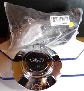 lot 359 image: NEW FACTORY SET OF 4 - Ford Expedition 1997-2001 XL14-1A096-BA Chrome Wheel Center Rim Cap Cover $$$