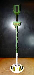 lot 385 image: GARRETT CROSSFIRE METAL DETECTOR w GTA 1000 DIGITAL TONE