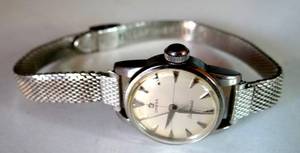 lot 398 image: BIG $ ITEM - VINTAGE 1960s WOMENS OMEGA LADYMATIC WATCH wFLAT MESH STRAP
