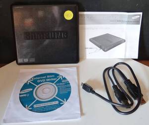 lot 457 image: Samsung SE-S084D Ultra-Slim External DVD Writer - NIPNOBOX