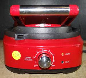lot 520 image: Breville BWM520 the No-mess 2 Slice Waffle Maker - RED  TESTED-WORKS