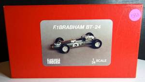 lot 533 image: SOUTHEASTERN FINECAST 124 SCALE WHITE METAL DISCAST AUTO KIT - BRABHAM BT24 - MADE IN ENGLAND $$$