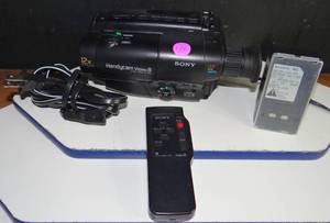 lot 536 image: Sony Handycam CCD-TR64 8mm Analog Camcorder wRemote $$$