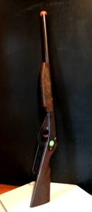 lot 327 image: VINTAGE DAISY LEVER ACTION BB GUN - WORKS
