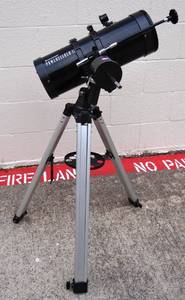 lot 553 image: Celestron PowerSeeker 127EQ 127mm f8 Reflector Telescope wTripod Stand $$$