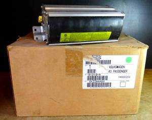lot 646 image: NOS - AUDI 1HO 880 204 AIRBAG $$$$