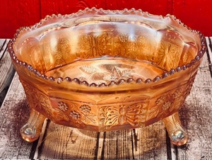 lot 4 image: 8 12 Fenton Butterfly &amp Berry 3 Footed Carnival Glass Golden Marigold Master Berry Bowl