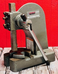 lot 10 image: Central Machinery One Ton Arbor Press