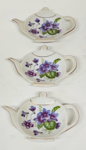 lot 67 image: Lot of 3 Violets Tea Bag Holders, by Lefton