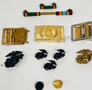 lot 94 image: Vintage United States Marine Corps Buckles, Buttons, Pins, &amp Medals