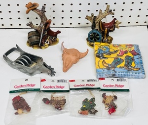 lot 116 image: WesternSouthwestern Decor &amp Ornaments- Including Spur Coaster Holder